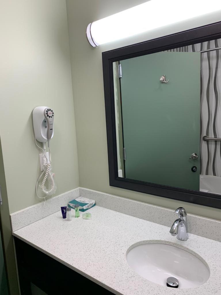 Quality Inn Queens New York Eksteriør billede